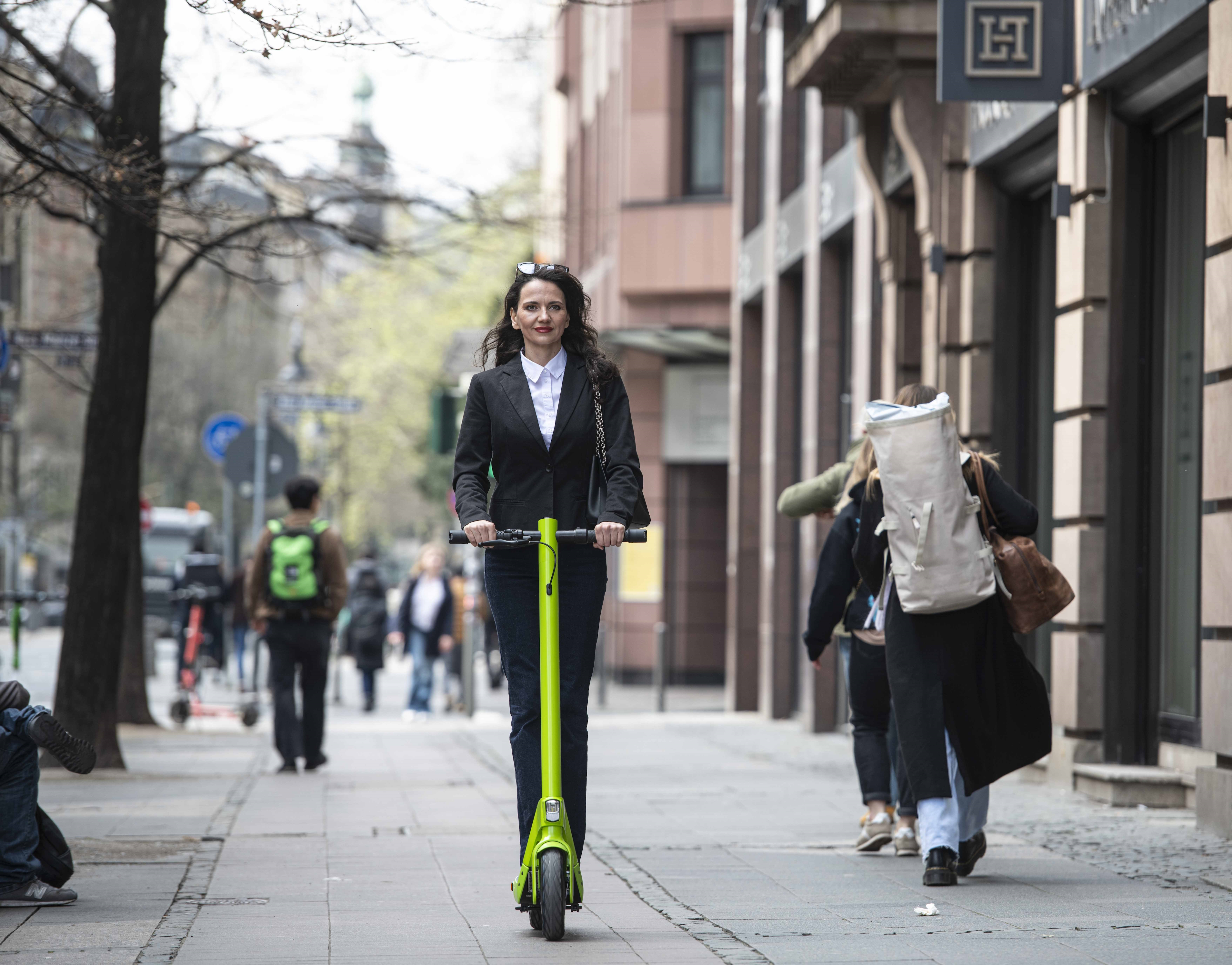 STREETBOOSTER Sirius mattschwarz